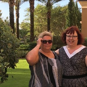 Meet your Posher, Sharon